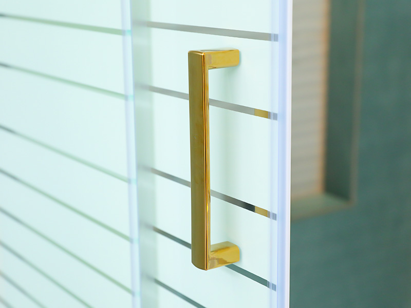 স্কোয়ার স্লাইডিং শাওয়ার এনক্লোজার, প্রিন্টিং সহ ক্লিয়ার টেম্পারড গ্লাস, গোল্ড অ্যালুমিনিয়াম প্রোফাইল, ডাবল হোল হ্যান্ডেল, ট্রে সহ স্কোয়ার স্লাইডিং শাওয়ার এনক্লোজার, প্রিন্টিং সহ ক্লিয়ার টেম্পারড গ্লাস, গোল্ড অ্যালুমিনিয়াম প্রোফাইল, ডাবল হোল হ্যান্ডেল, ট্রে সহ